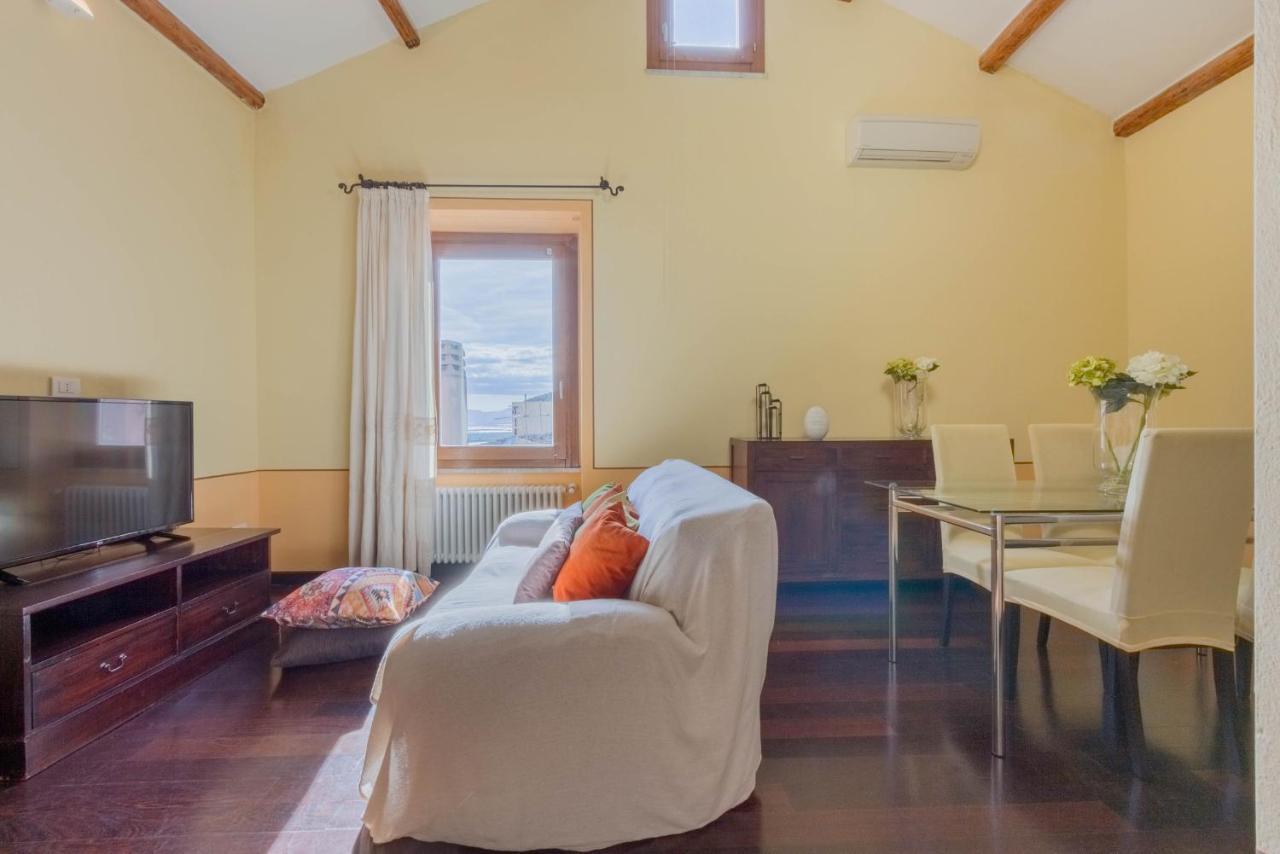 Romantic Suite Canelles Cagliari Exterior photo